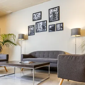 ** Hotel Serrano España